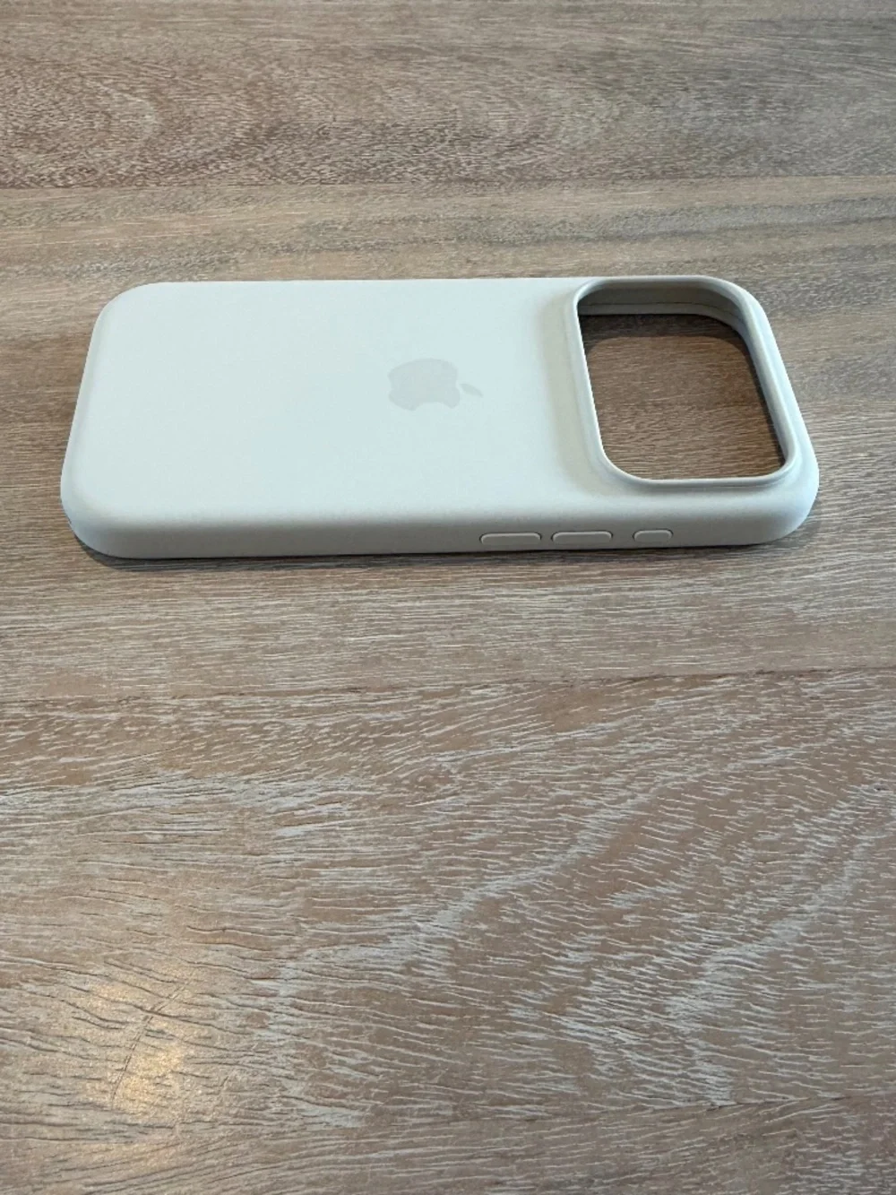 NWT Authentic Apple iPhone 17 Pro Silicone Case with MagSafe - Vanilla